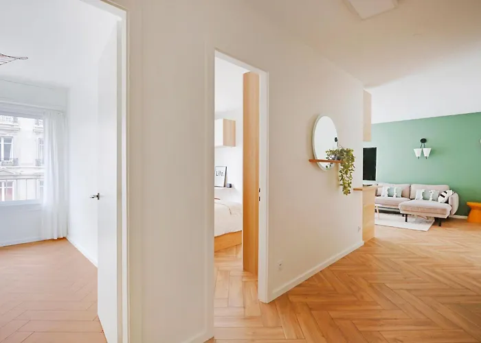 3 Pieces Contemporain Avec Balcon Ensoleille Παρίσι